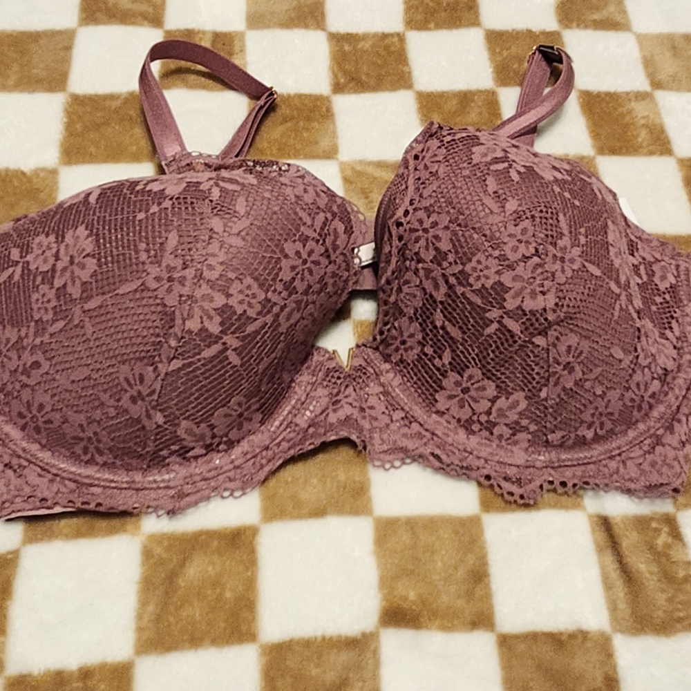 Victoria's Secret Lined Lace Underwire Bra in Mauve, NWT